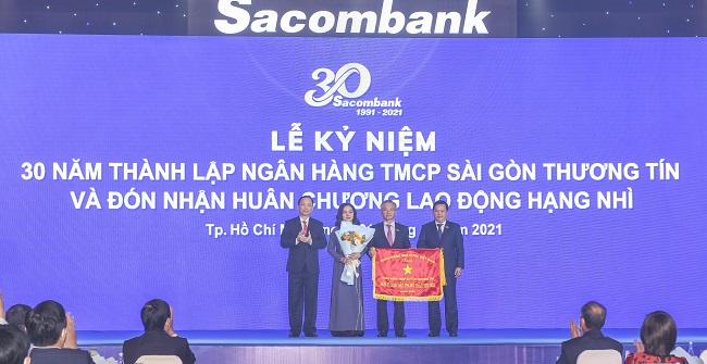 Sacombank nhận huân chương Lao động hạng nhì vào dịp kỷ niệm 30 năm thành lập 1