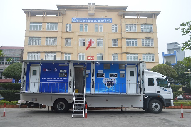 SCB tiếp tục trao tặng xe xét nghiệm lưu động tại Thái Bình và Thanh Hóa 2