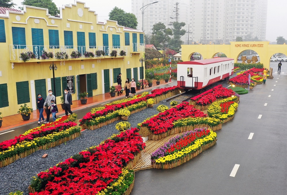 Tết Việt giàu bản sắc tại Đường hoa Home Hanoi Xuan 2022 2