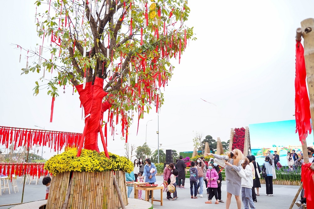 Tết Việt giàu bản sắc tại Đường hoa Home Hanoi Xuan 2022 4