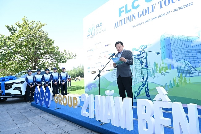 Gần 1000 golfers tham gia tranh tài tại FLC Group Autumn Golf Tournament 1