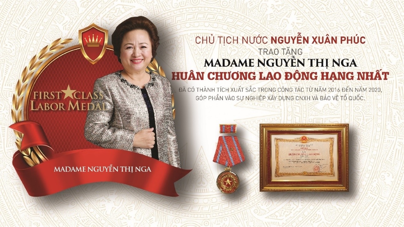 Chủ tịch Tập đoàn BRG nhận danh hiệu 'Top 10 Doanh nhân tiêu biểu nhất Việt Nam năm 2022' 2