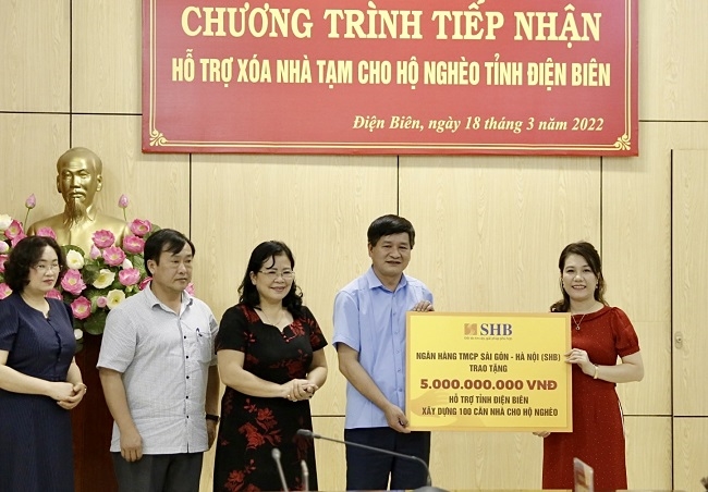 Gia đình và doanh nghiệp của doanh nhân Đỗ Quang Hiển trao 20 tỷ đồng xây nhà cho hộ nghèo Điện Biên 1