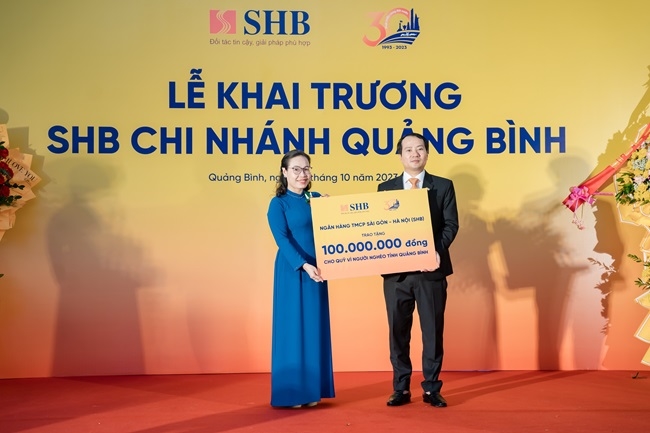 Tăng cường phát triển mạng lưới, SHB khai trương chi nhánh tại Quảng Bình 2