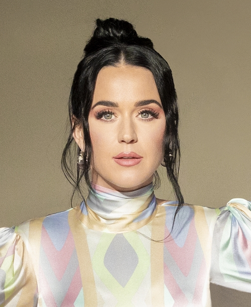 Nữ ca sĩ Katy Perry biểu diễn trong lễ trao giải VinFuture 2023 1