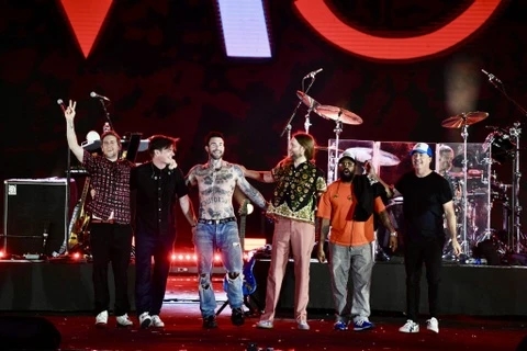 Maroon 5 khiến khán giả 8Wonder Winter Festival phát cuồng với loạt hit 'siêu đỉnh' 9