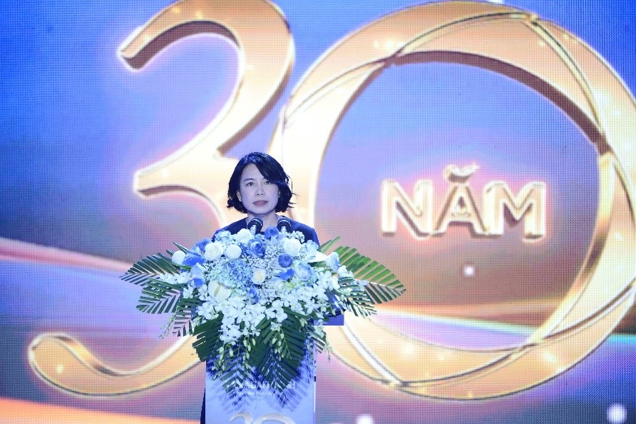 Đại tiệc âm thanh và ánh sáng trong lễ kỷ niệm 30 năm thành lập Tập đoàn Tân Á Đại Thành 4