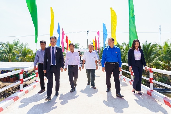 Masterise Group xây cầu đầu tiên thuộc chương trình 'Build a Better Future' tại tỉnh Đồng Tháp 2