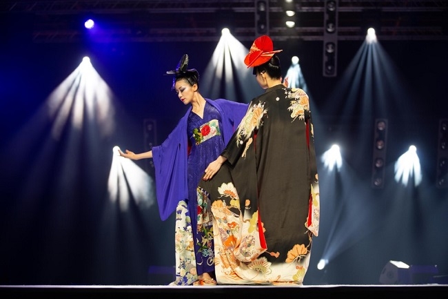 Kobayashi Eiko – Người kể câu chuyện thời đại qua trang phục kimono 2