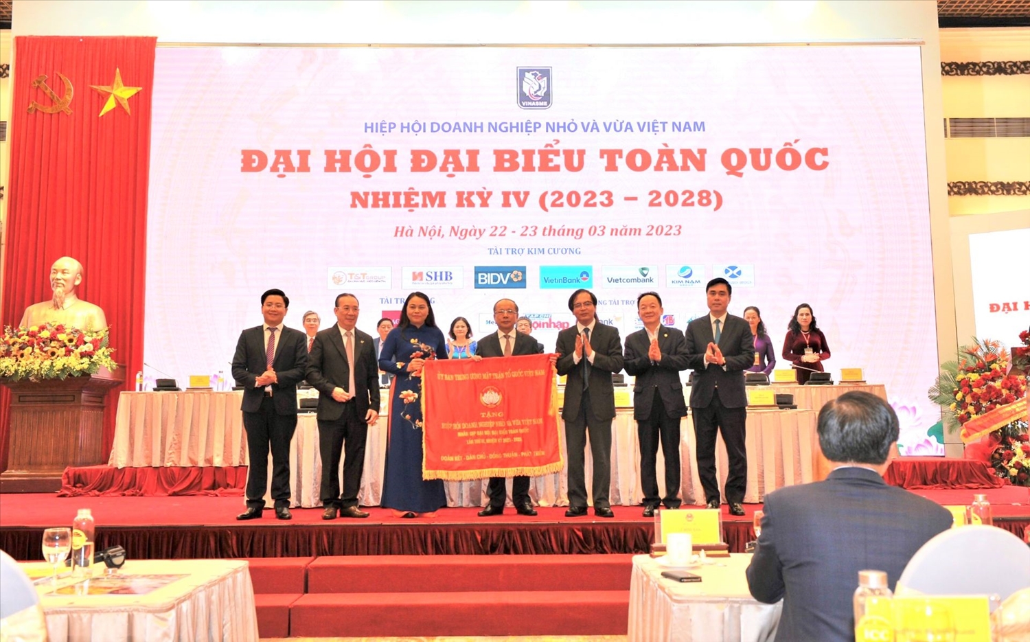 Chủ tịch SHB Đỗ Quang Hiển làm Phó chủ tịch Hiệp hội Doanh nghiệp nhỏ và vừa Việt Nam 1