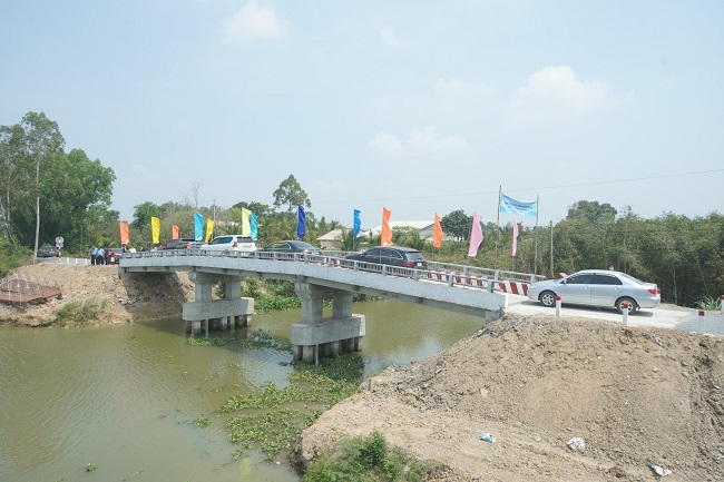 Nam A Bank tặng 10 tỷ đồng xây cầu giao thông tại tỉnh Long An