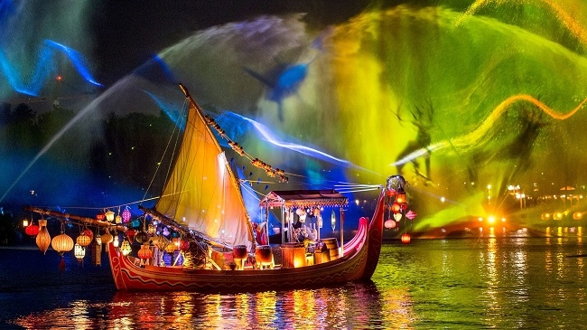 Mega Grand World Hà Nội mang sân khấu thuyền đầu tiên đến Việt Nam 2