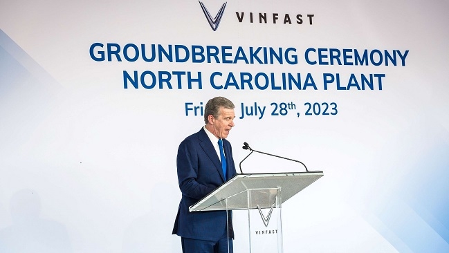 Thống đốc bang Bắc Carolina: 'VinFast giúp chúng tôi hiện thực hóa giấc mơ nhiều thập kỷ' 1
