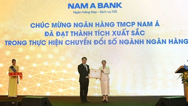 Nam A Bank nhận giải 'Ngân hàng chuyển đổi số của năm'