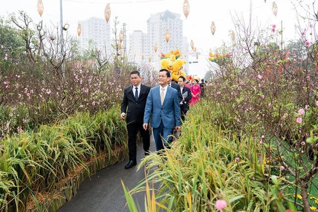 Khai mạc đường hoa xuân lớn nhất phía Tây Hà Nội - Home Hanoi Xuan 2024 tại Mailand Hanoi City