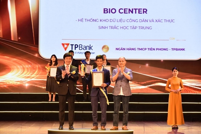 Ba hạng mục danh giá gọi tên TPBank tại lễ vinh danh và trao giải thưởng Sao Khuê 2024 1