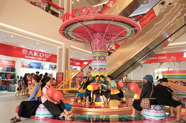 Khai trương trung tâm thương mại Vincom Plaza Hà Giang 4