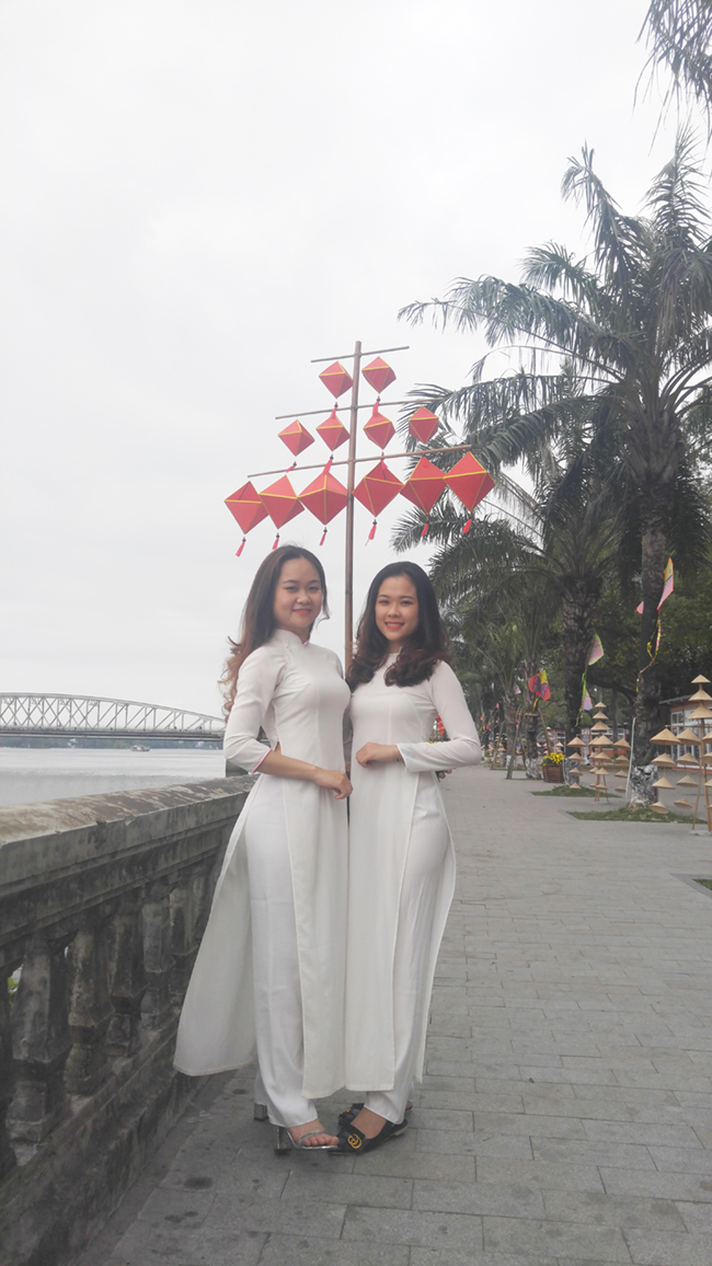 Cầu gỗ lim tiền tỷ trên sông Hương – địa điểm check-in hot nhất Tết 2019 ở Huế 4