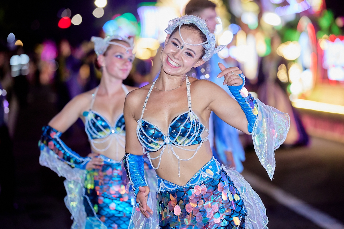 Đà Nẵng “bùng nổ” trong đêm mở màn lễ hội Carnival đường phố Sun Fest