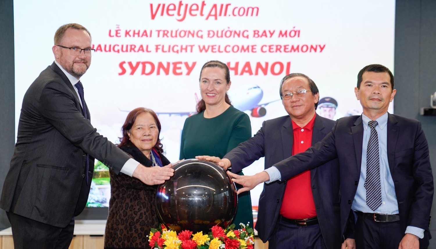 Vietjet khai trương đường bay Hà Nội – Sydney giảm tới 50% vé hạng thương gia
