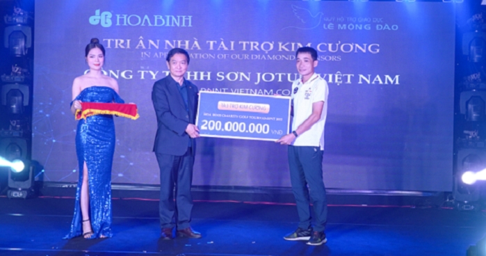 Hoa Binh Charity Golf Tournament 2022 gây quỹ hơn 2 tỷ đồng cho giáo dục