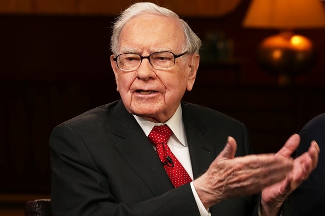 Chấm điểm cổ phiếu VNM dựa trên 5 nguyên tắc đầu tư của Warren Buffett